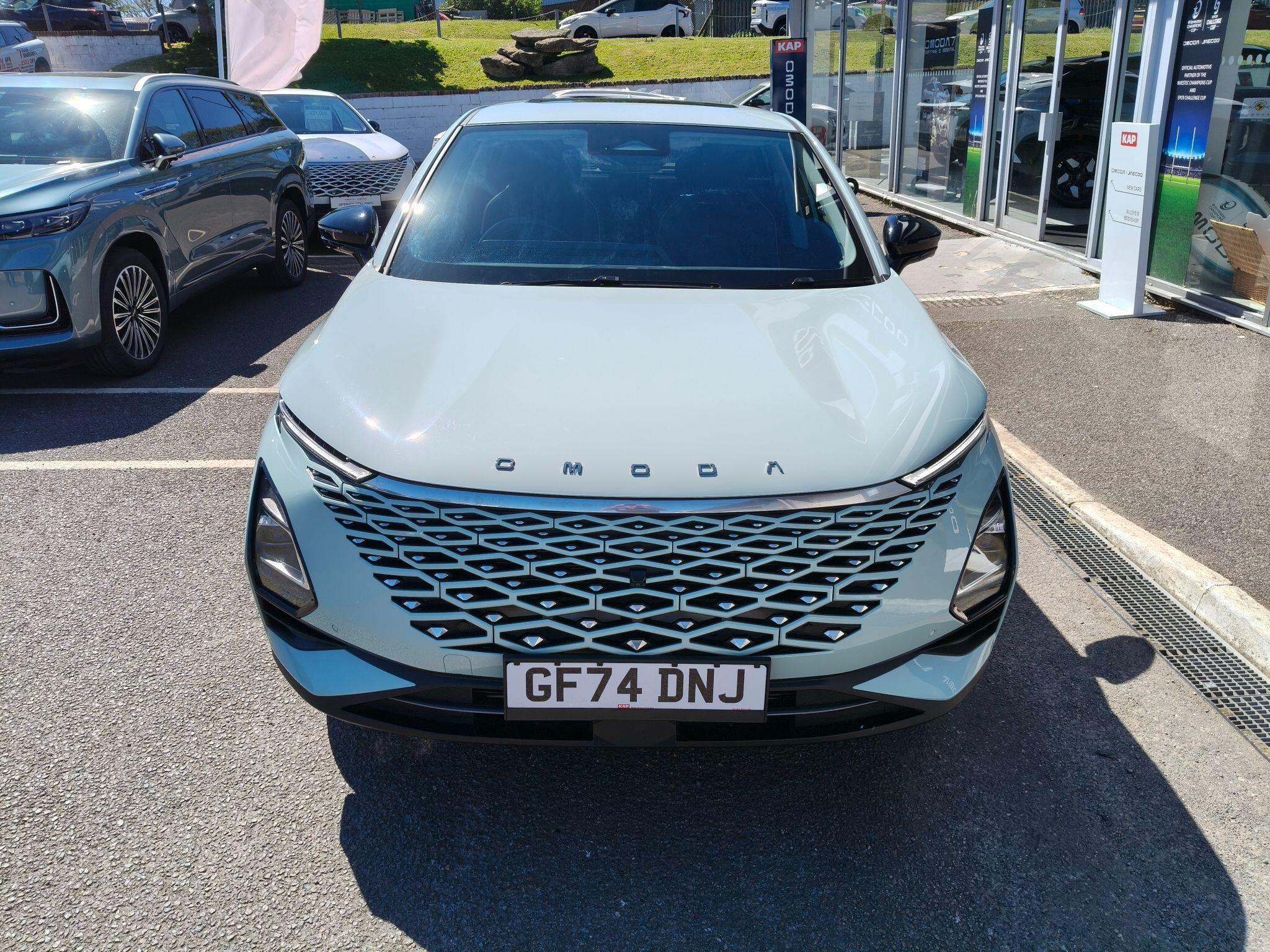 Large vehicle image